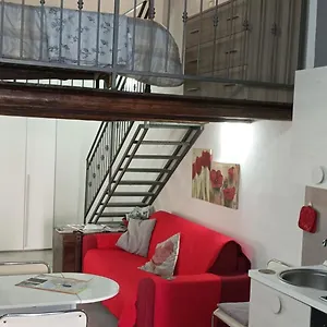 Appartamento La Casetta Di Marta Ai Quattro Canti Di Giusi, Palermo